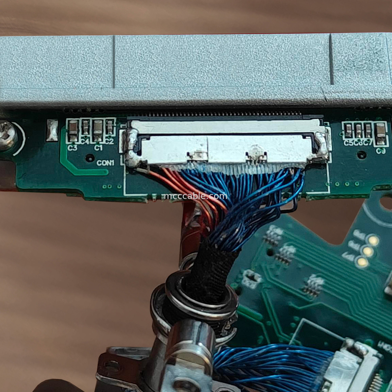طول سفارشی LVDS Micro Coaxial Cable 0.4mm 20453z-030 SD به 20347 با قفل مکانیکی